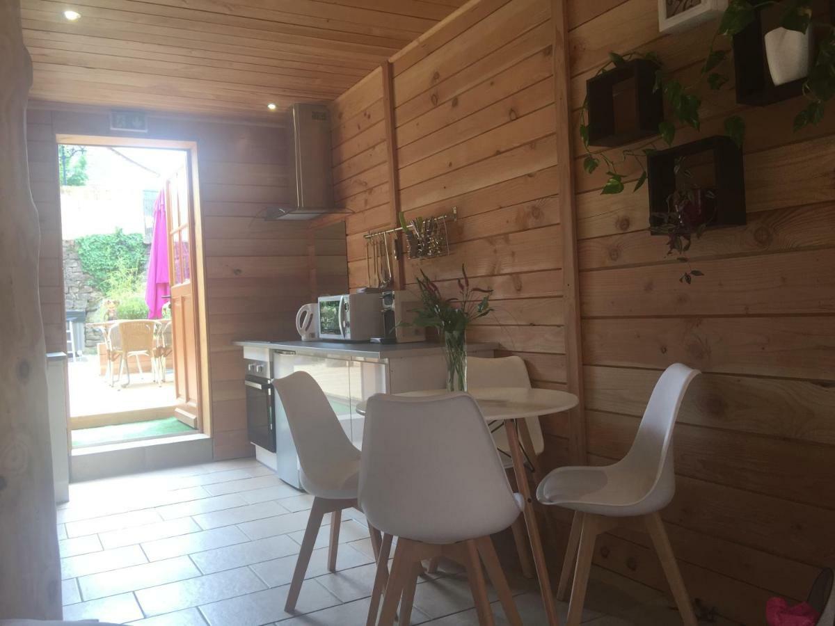 Gite Le Petit Muscat A Эгишем Экстерьер фото